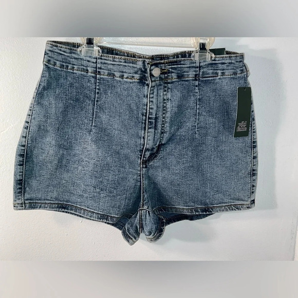 Wild fable, 12/31R,NWT,stretch highest rise medium wash,denim shorts, button,zip - Picture 6 of 6